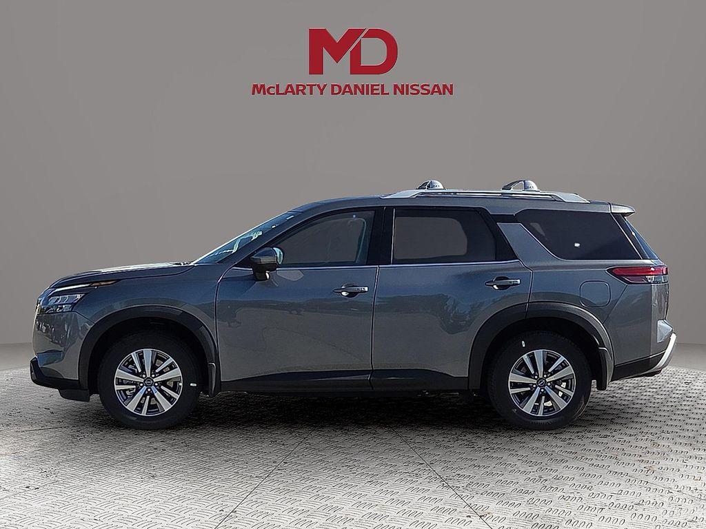 new 2025 Nissan Pathfinder car, priced at $39,879