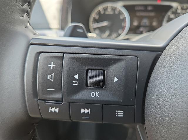new 2025 Nissan Pathfinder car, priced at $40,636