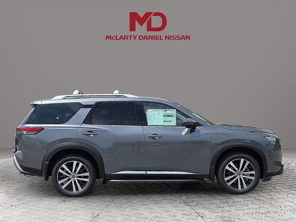 new 2025 Nissan Pathfinder car, priced at $51,245