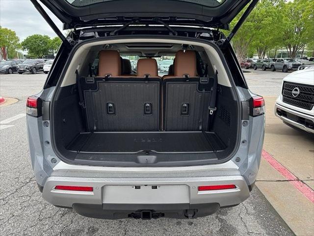 new 2025 Nissan Pathfinder car, priced at $48,132