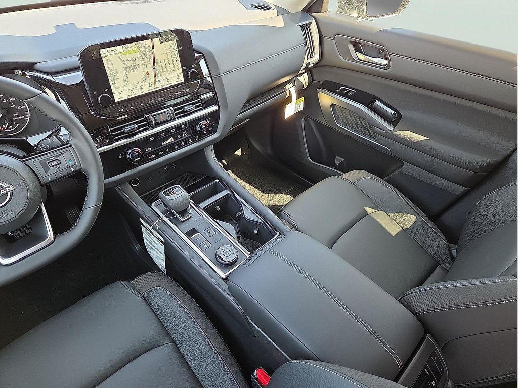 new 2025 Nissan Pathfinder car, priced at $40,519