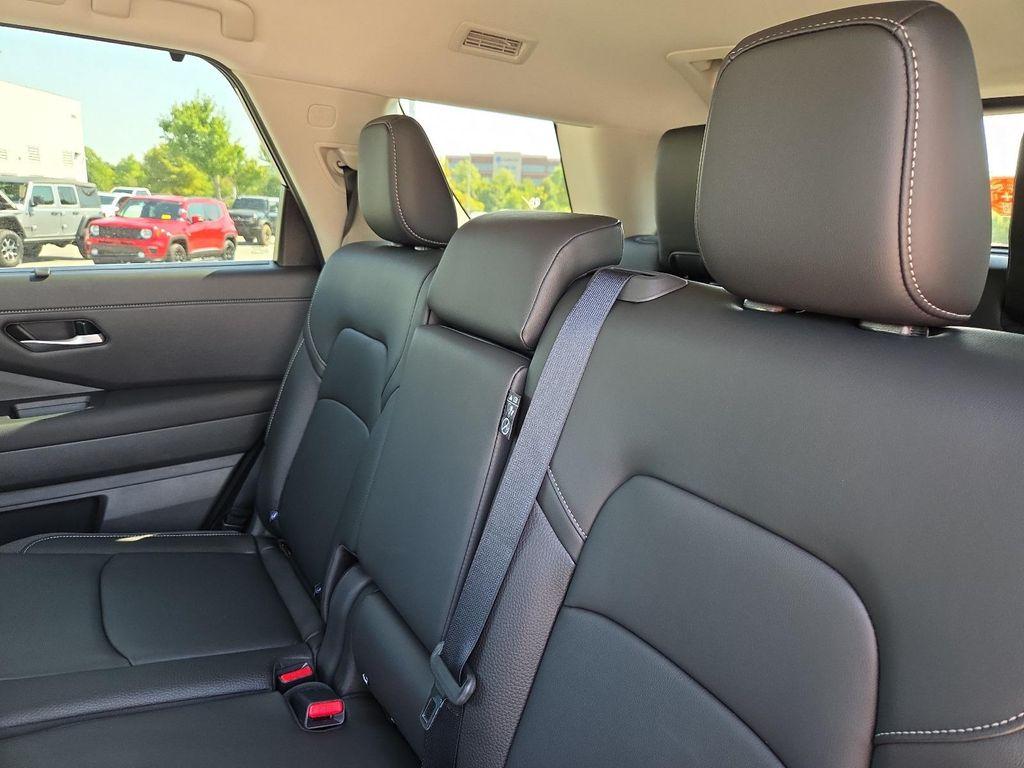 new 2025 Nissan Pathfinder car, priced at $43,255