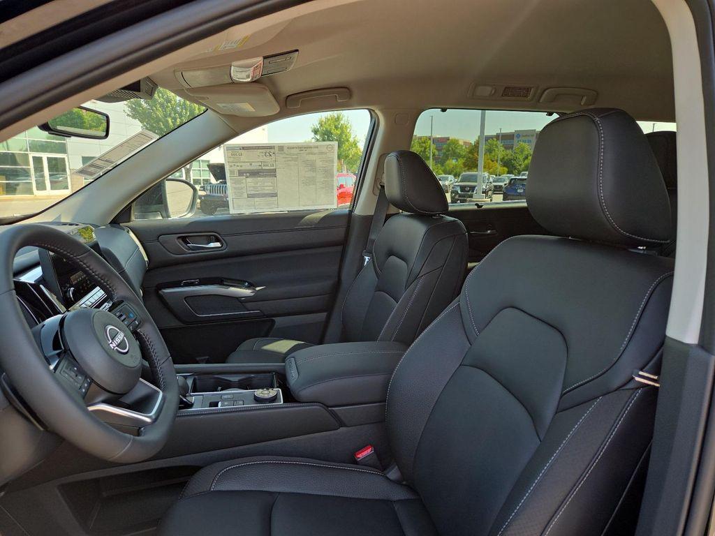 new 2025 Nissan Pathfinder car, priced at $43,255