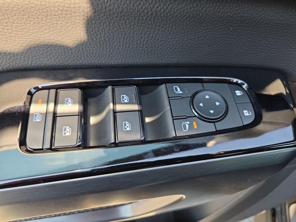 new 2025 Nissan Pathfinder car, priced at $43,255