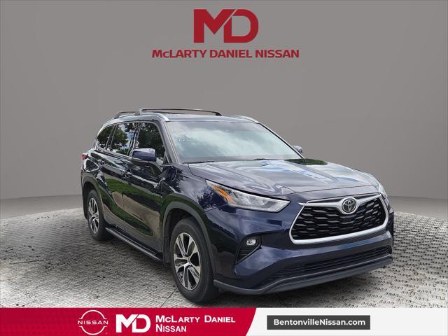 used 2020 Toyota Highlander car, priced at $29,999
