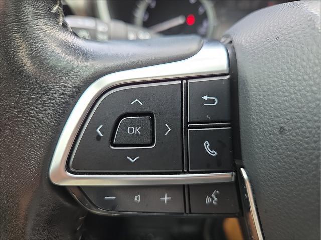 used 2020 Toyota Highlander car, priced at $29,669