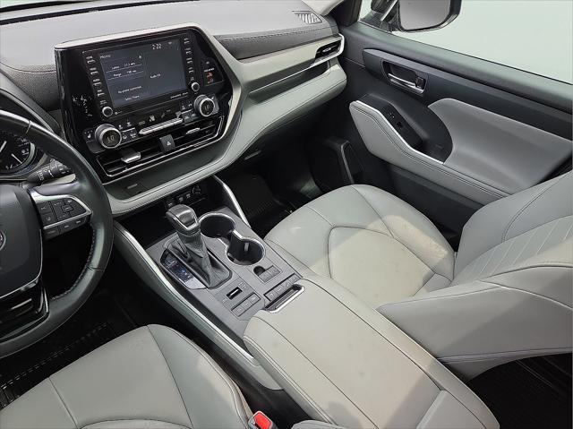 used 2020 Toyota Highlander car, priced at $29,669