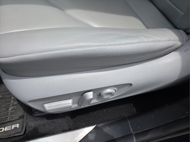used 2020 Toyota Highlander car, priced at $29,669