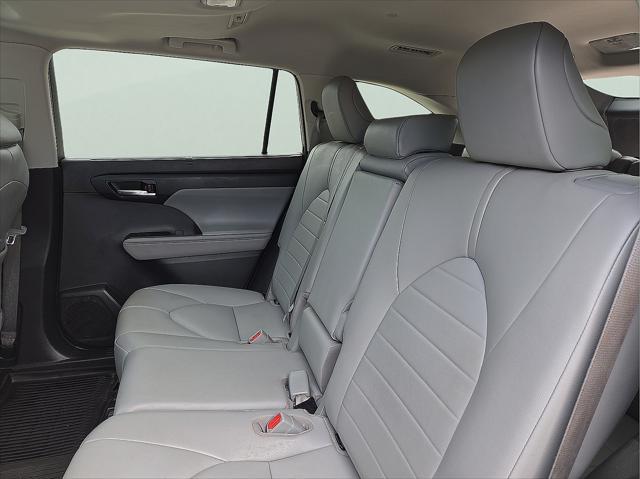 used 2020 Toyota Highlander car, priced at $29,669