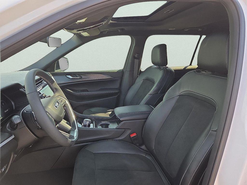 used 2025 Jeep Grand Cherokee L car, priced at $41,217