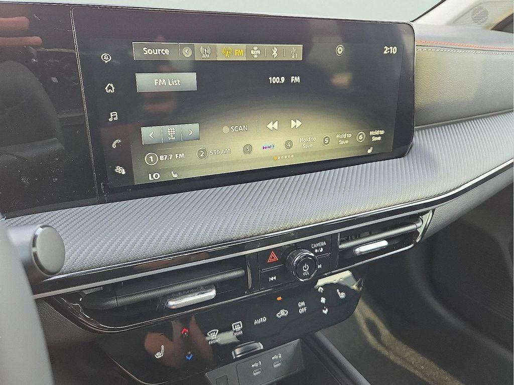 new 2025 Nissan Kicks car, priced at $31,139