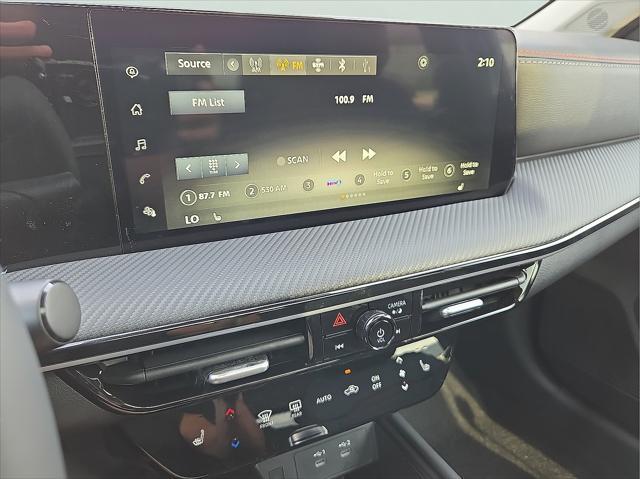 new 2025 Nissan Kicks car, priced at $30,925