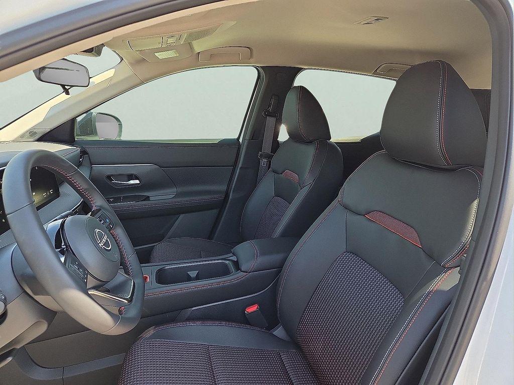 new 2025 Nissan Kicks car, priced at $27,586