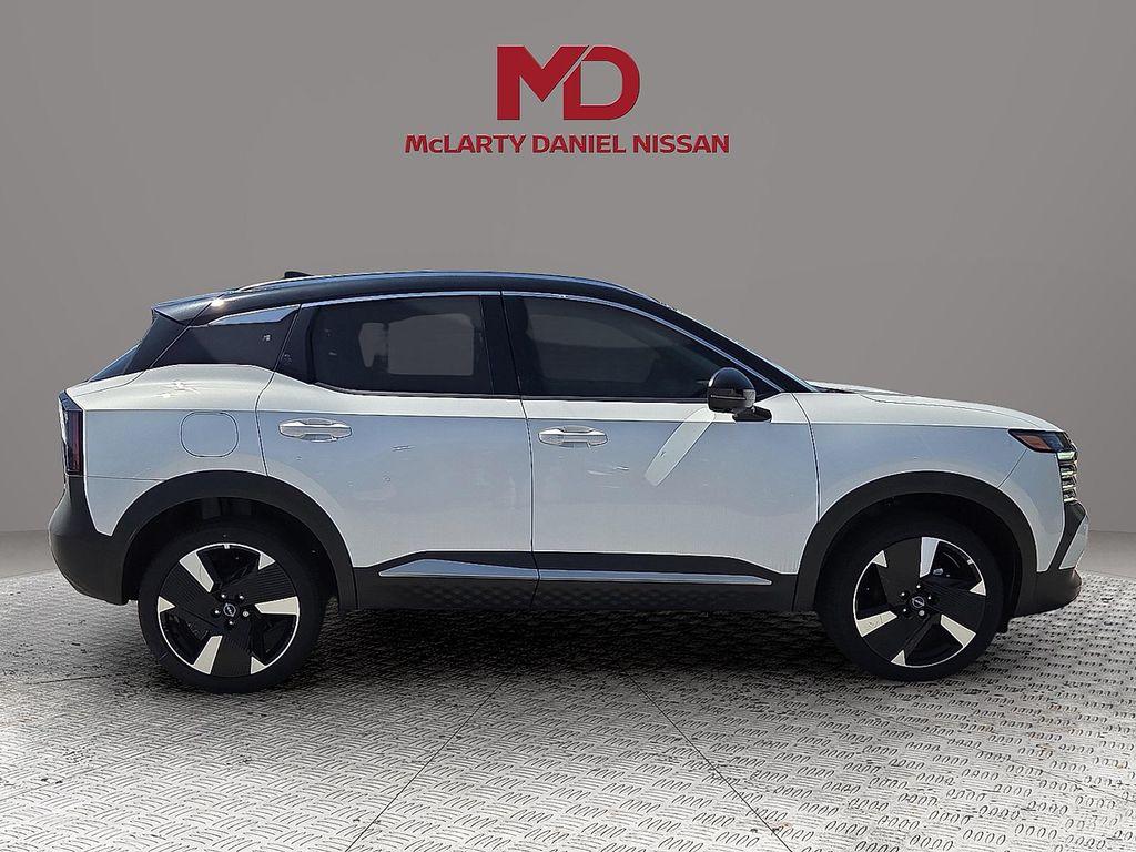 new 2025 Nissan Kicks car, priced at $27,586