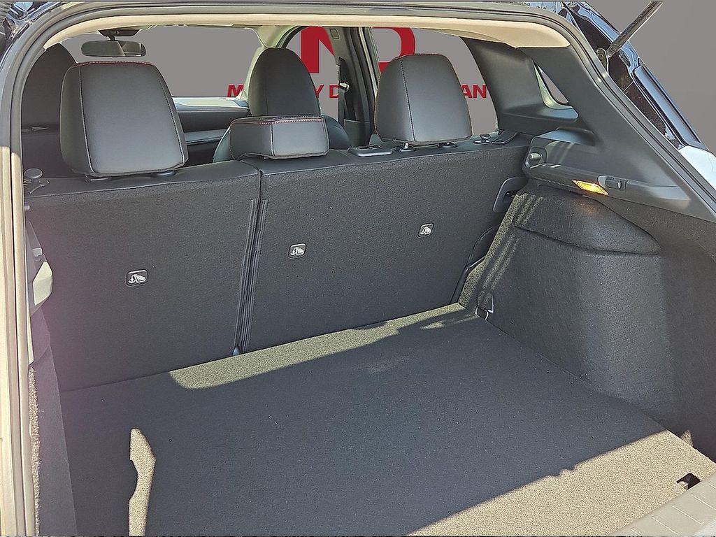 new 2025 Nissan Kicks car, priced at $27,586