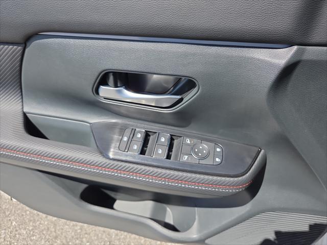 new 2025 Nissan Kicks car, priced at $28,086