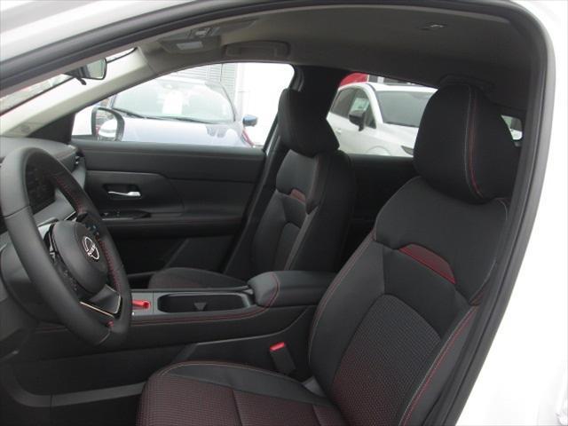 new 2025 Nissan Kicks car, priced at $29,154