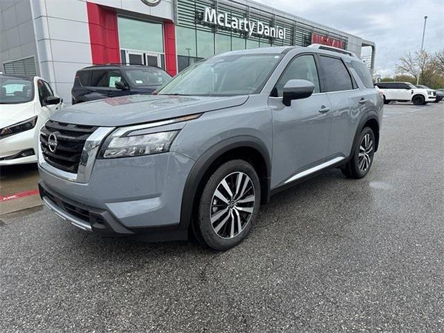 new 2025 Nissan Pathfinder car, priced at $46,776