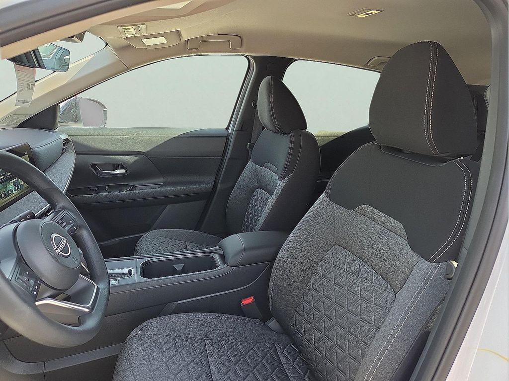 new 2025 Nissan Kicks car, priced at $25,526