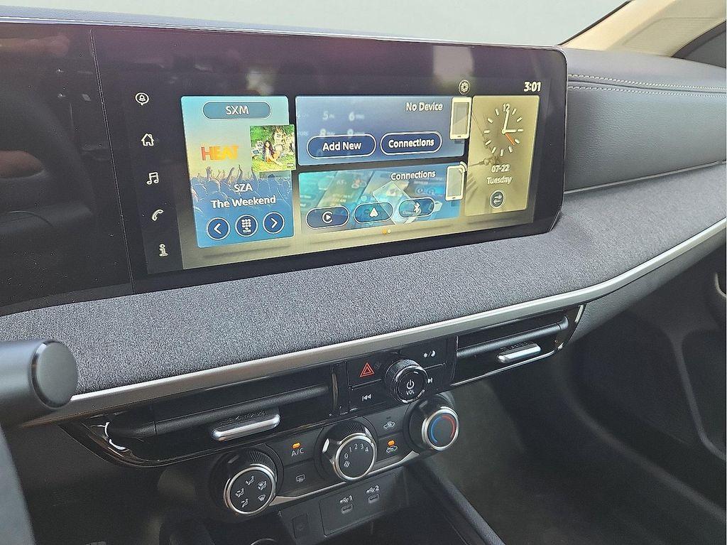 new 2025 Nissan Kicks car, priced at $25,526