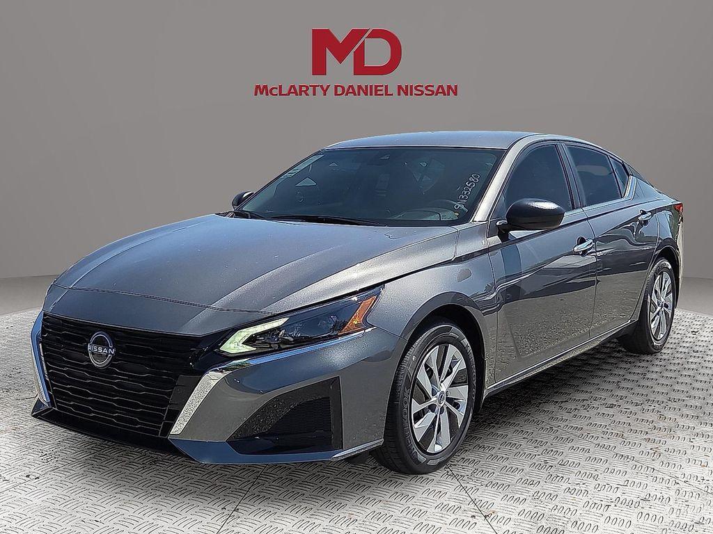 new 2025 Nissan Altima car, priced at $27,469