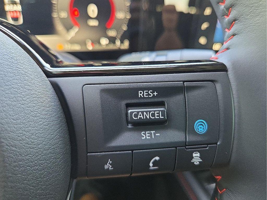 new 2025 Nissan Kicks car, priced at $29,438