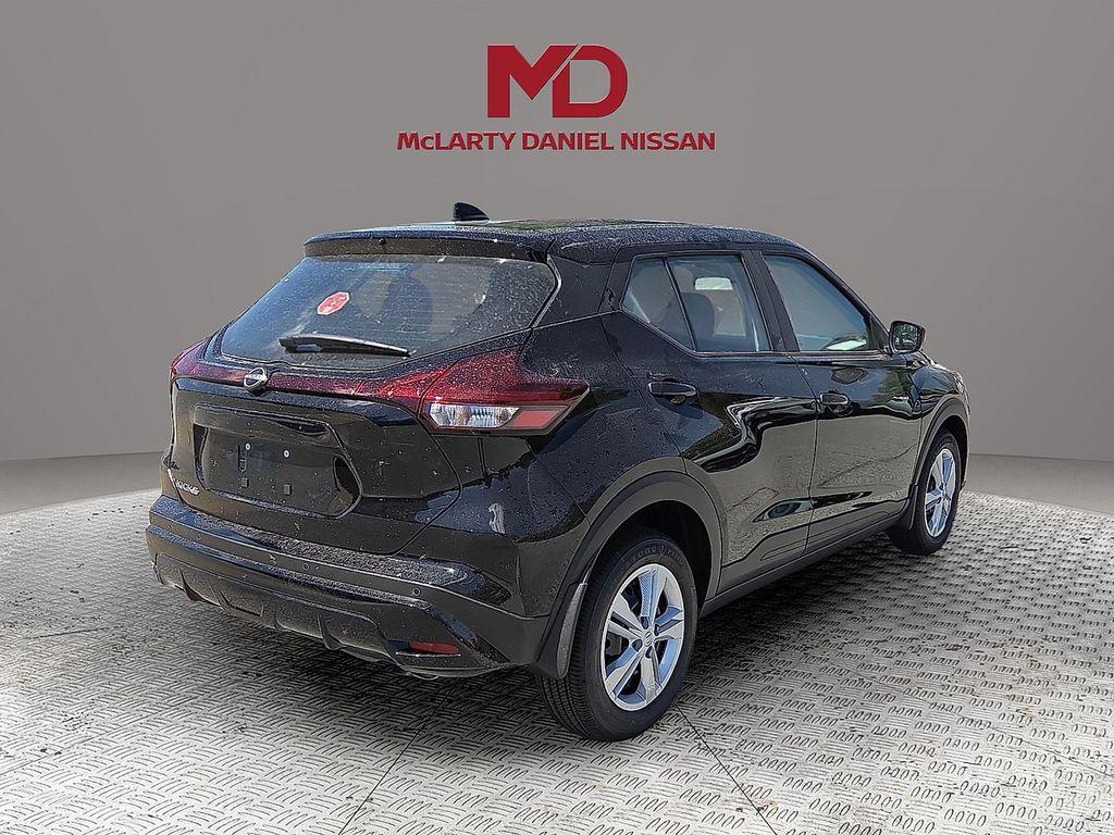 new 2025 Nissan Kicks car, priced at $22,975