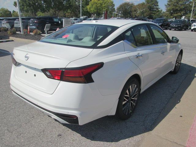 new 2025 Nissan Altima car, priced at $27,990