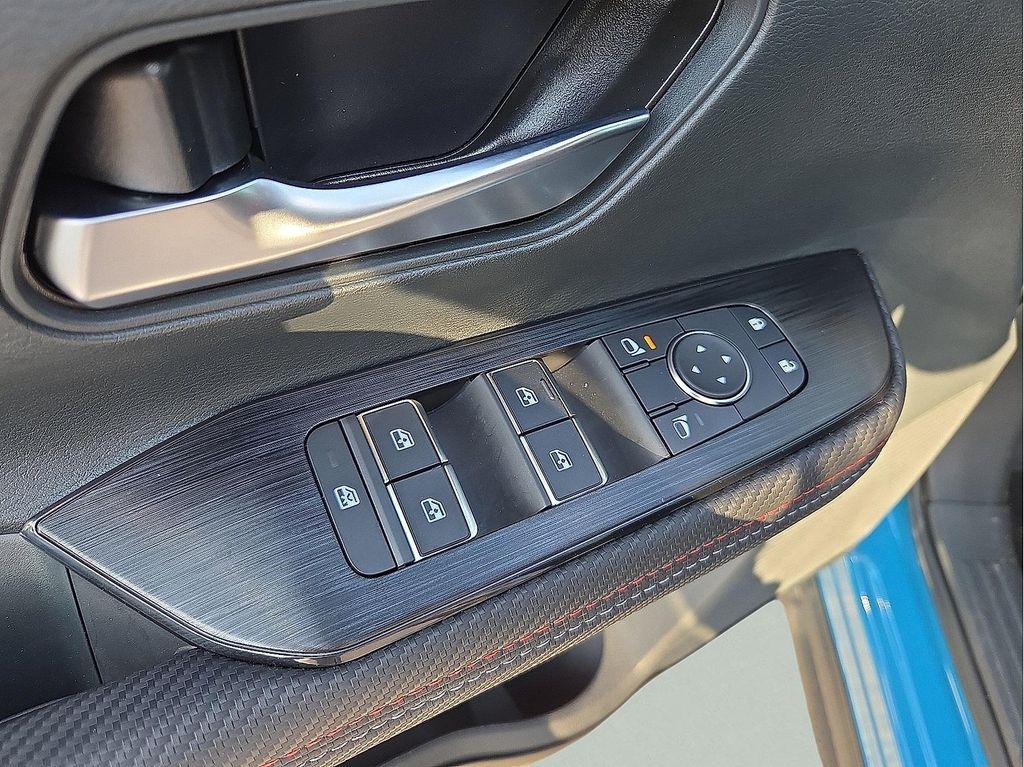 new 2025 Nissan Kicks car, priced at $27,883