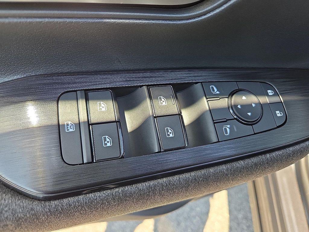 new 2025 Nissan Kicks car, priced at $24,140
