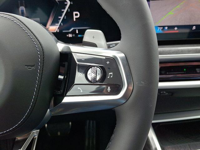 new 2025 BMW 760 car, priced at $123,325