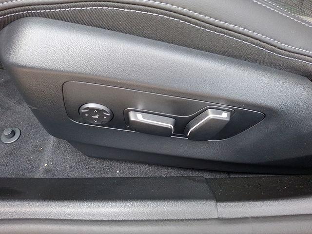 new 2026 BMW 550e car