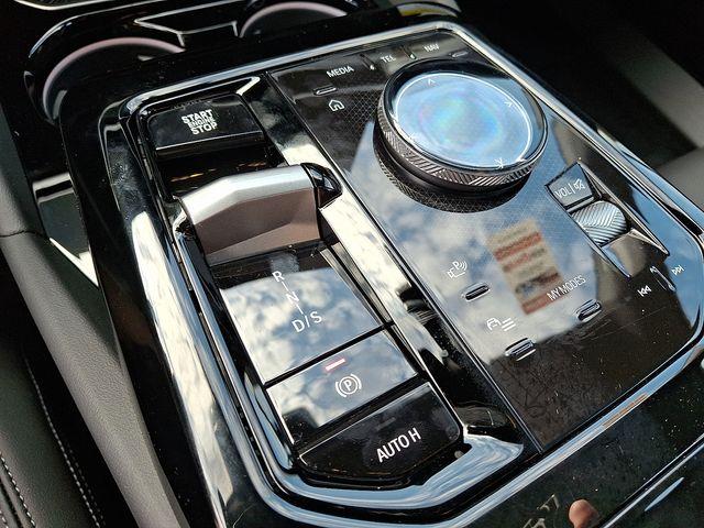 new 2026 BMW 550e car