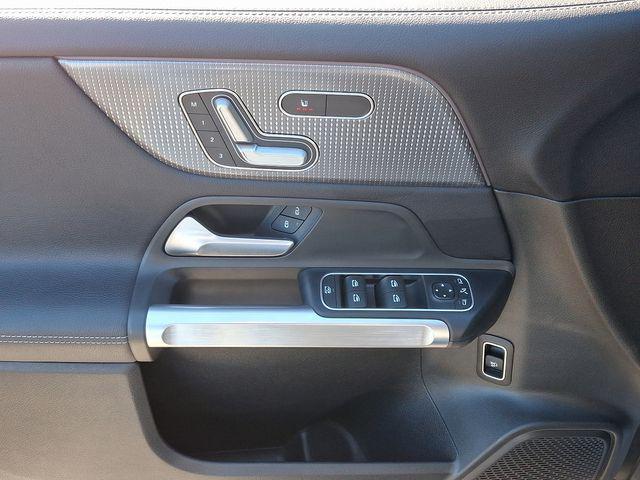 used 2020 Mercedes-Benz GLB 250 car, priced at $26,580