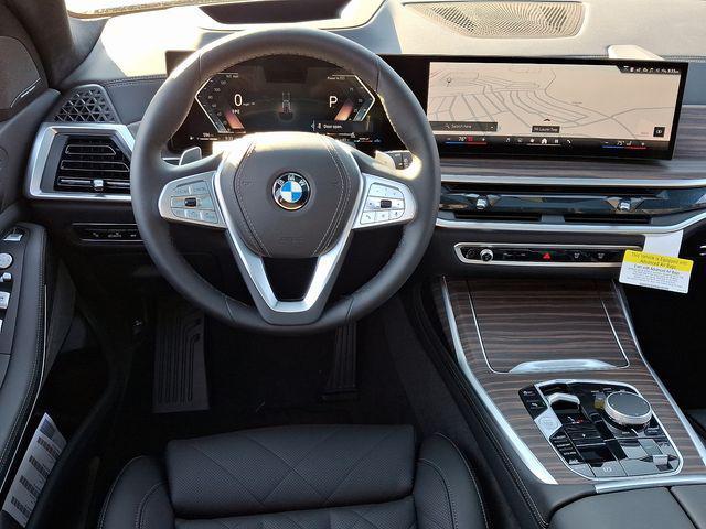 new 2025 BMW X7 car, priced at $91,770