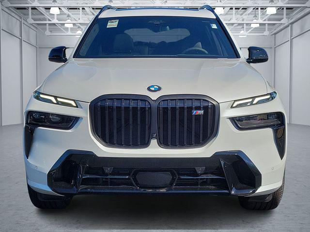 new 2025 BMW X7 car, priced at $118,410