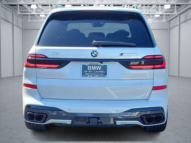 new 2025 BMW X7 car, priced at $118,410