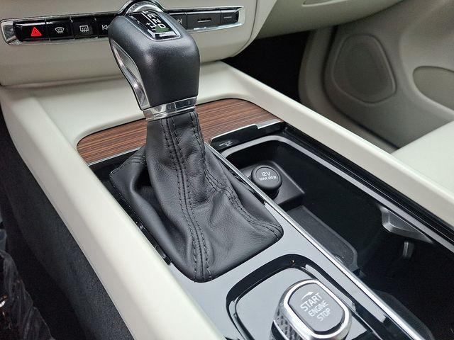 used 2021 Volvo XC60 car, priced at $20,455