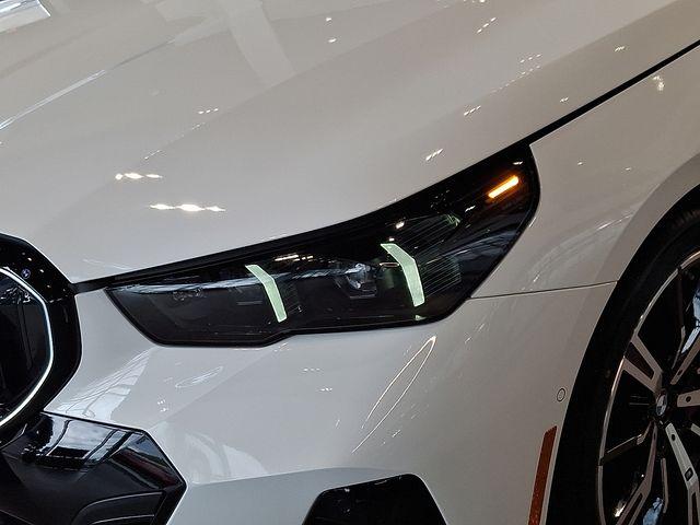 new 2026 BMW 550e car