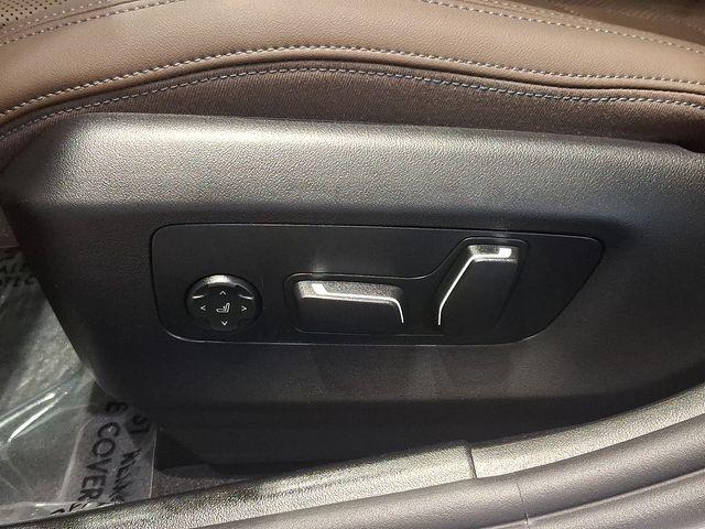 new 2026 BMW 550e car
