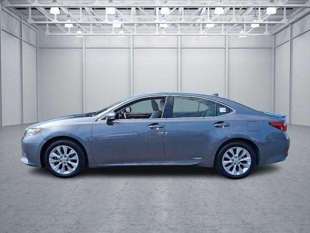used 2015 Lexus ES 300h car, priced at $16,220