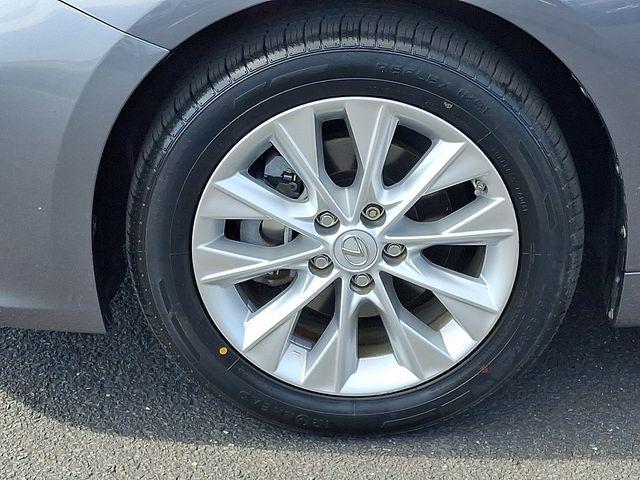 used 2015 Lexus ES 300h car, priced at $16,220