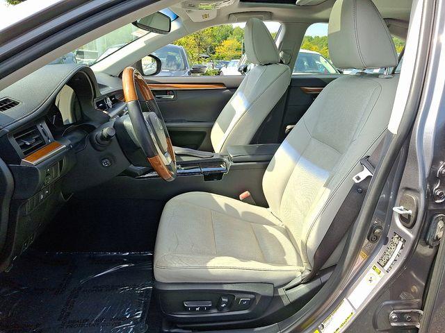 used 2015 Lexus ES 300h car, priced at $16,220
