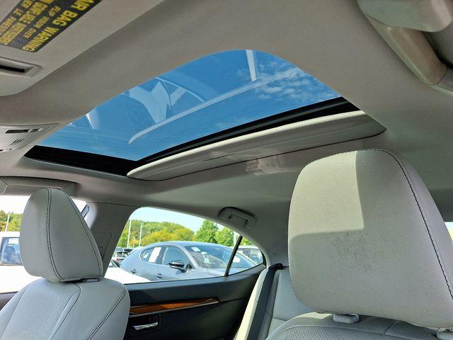 used 2015 Lexus ES 300h car, priced at $16,220