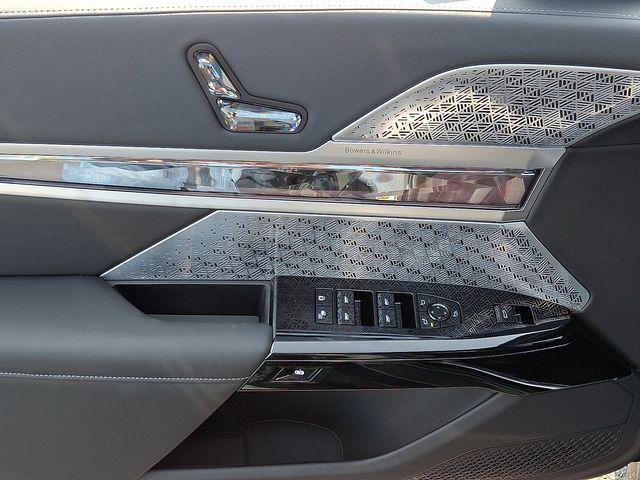 new 2025 BMW 760 car, priced at $142,955