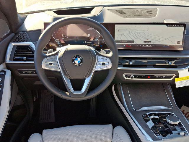 new 2025 BMW X7 car, priced at $91,470