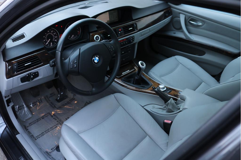 used 2006 BMW 330 car, priced at $12,995