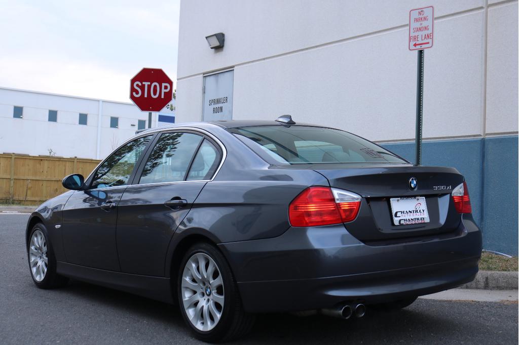 used 2006 BMW 330 car, priced at $12,995