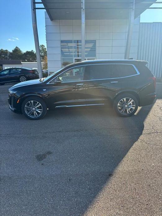 used 2021 Cadillac XT6 car, priced at $36,982