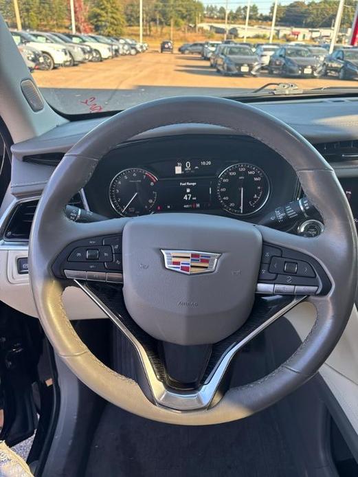 used 2021 Cadillac XT6 car, priced at $36,982